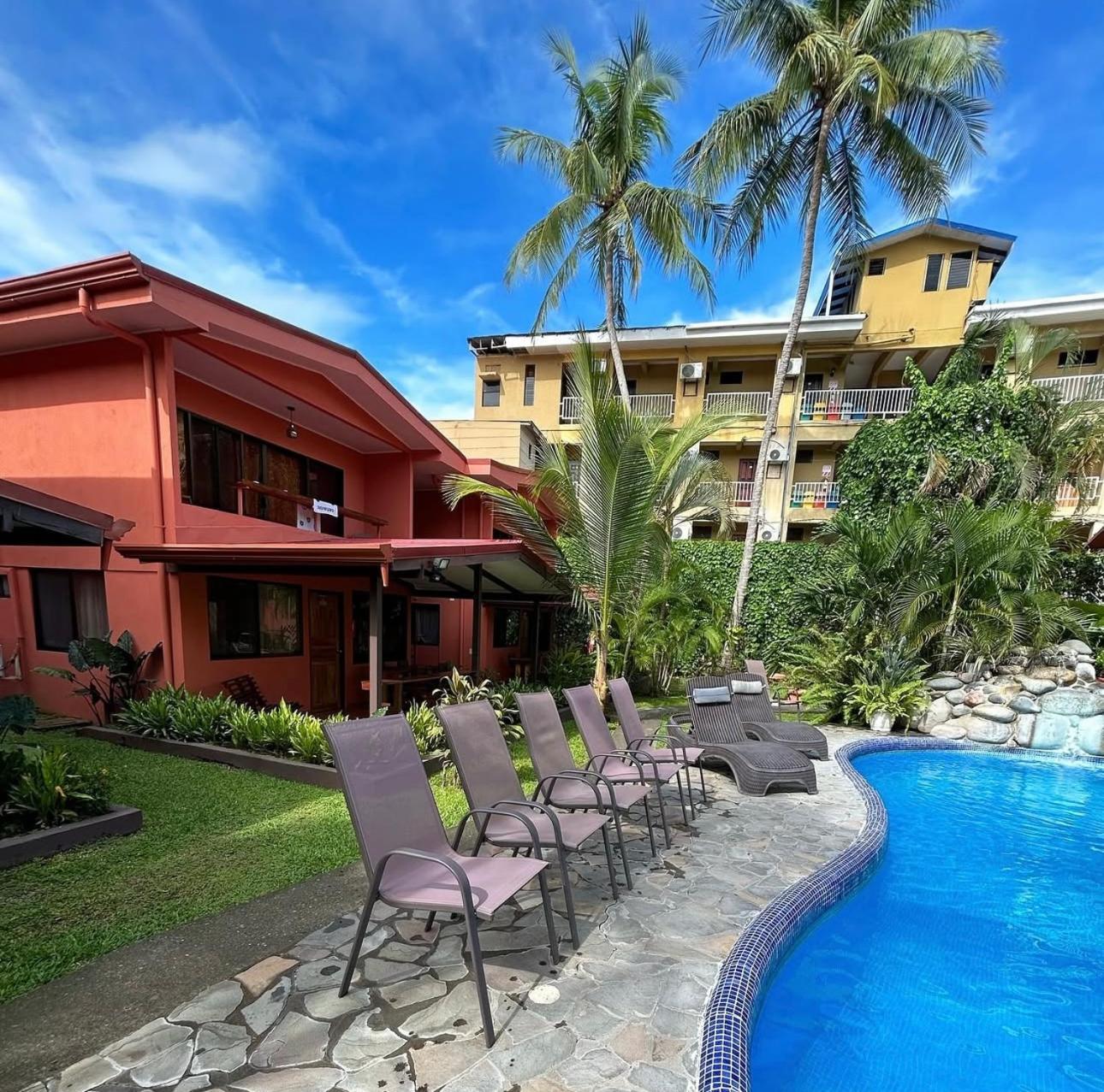 Hotel Los Ranchos Jacó Екстериор снимка