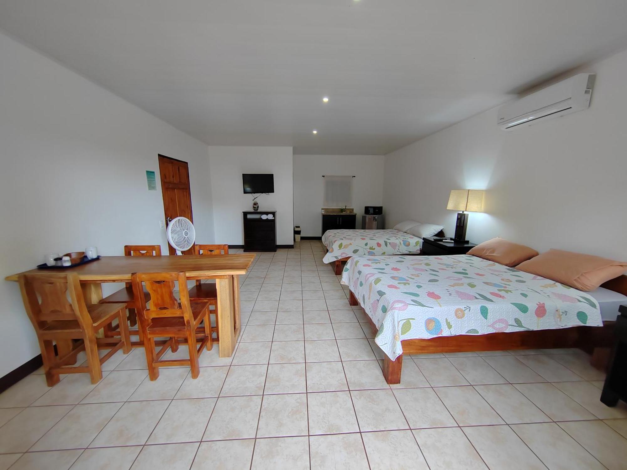 Hotel Los Ranchos Jacó Екстериор снимка